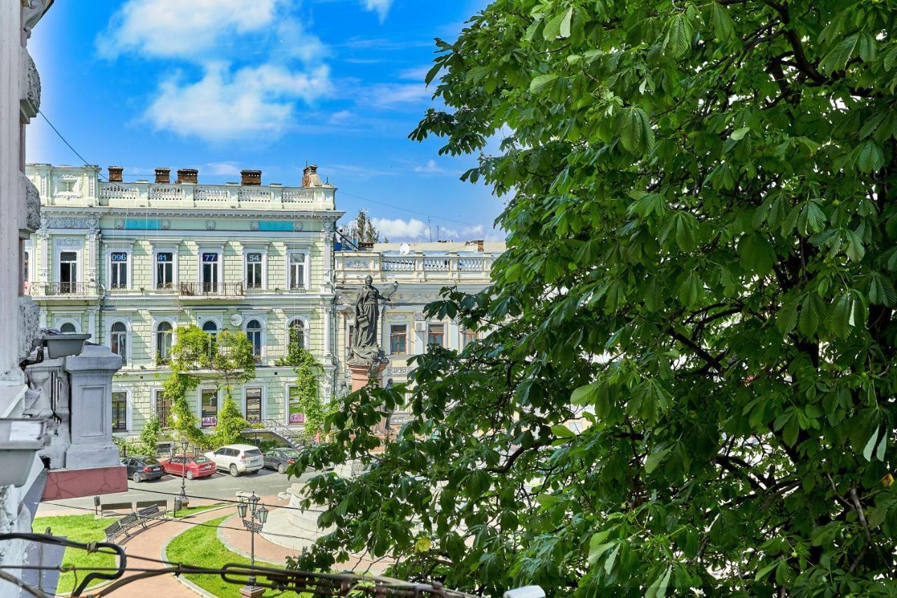 Apartments Odesa Exterior photo