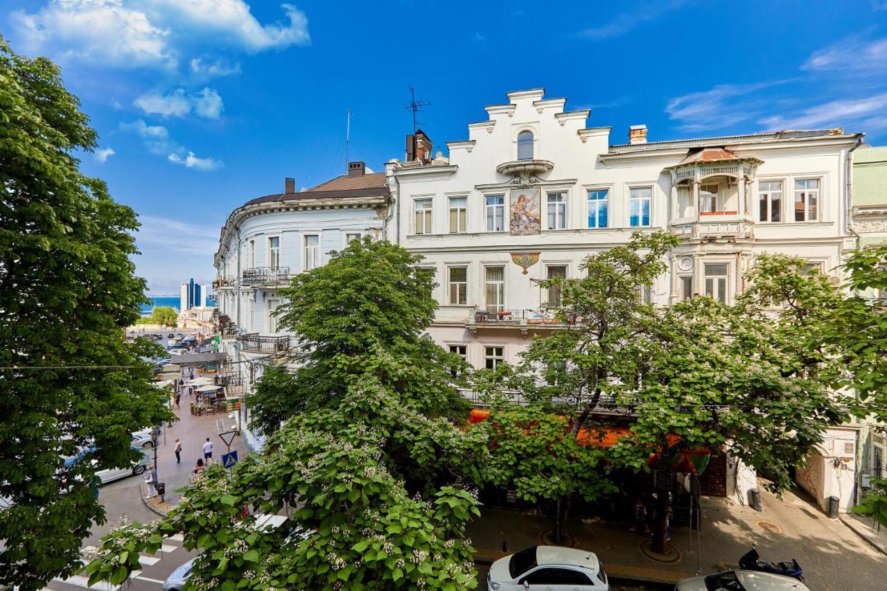 Apartments Odesa Exterior photo