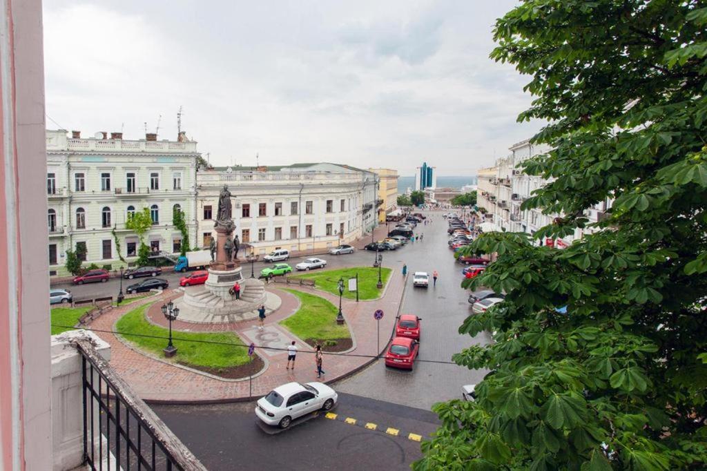 Apartments Odesa Exterior photo